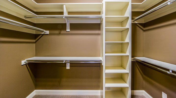 ICH Builders Linworth Worthington residence custom build walk in closet
