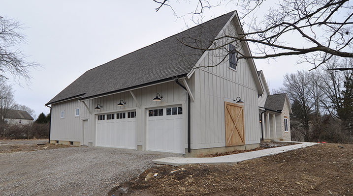 Iulianelli Custom Homes Dublin Ohio residence custom build garage