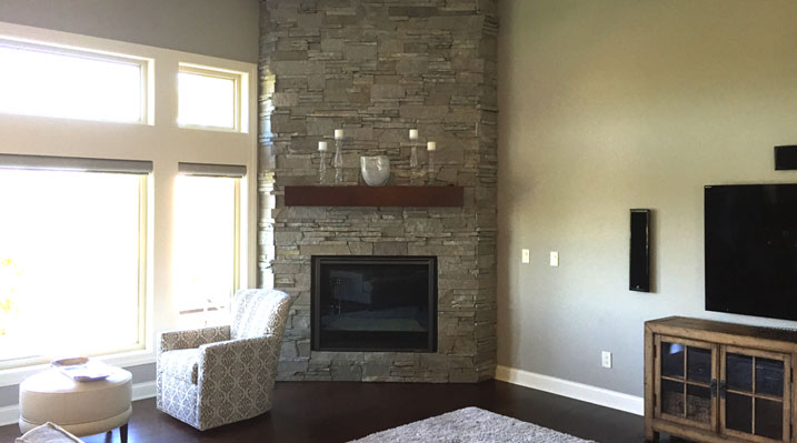 Iulianelli Custom Homes Hartford Model corner fireplace