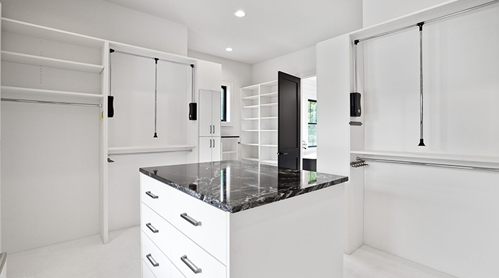 ICH Builders Canal Winchester Ohio residence custom build walk in closet with wardrobe island