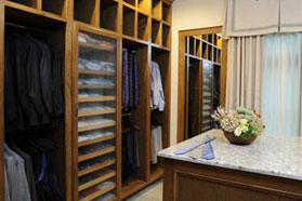 Pickerington remodel — walk-in closet by Iulianelli Custom Homes