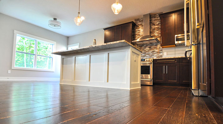 Iulianelli Custom Homes London Model A kitchen with island