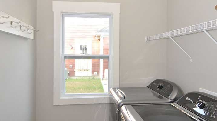 Iulianelli Custom Homes London Model A laundry room