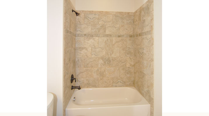 Iulianelli Custom Homes Oakland Model bathtub