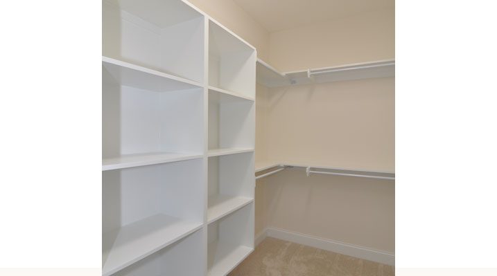Iulianelli Custom Homes Oakland Model walk in closet