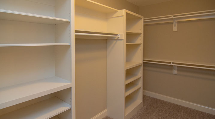 Iulianelli Custom Homes Wilmington Model walk in closet