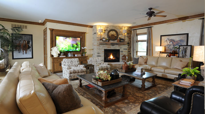 Iulianelli Custom Homes Pickerington Remodel main living area with corner fireplace